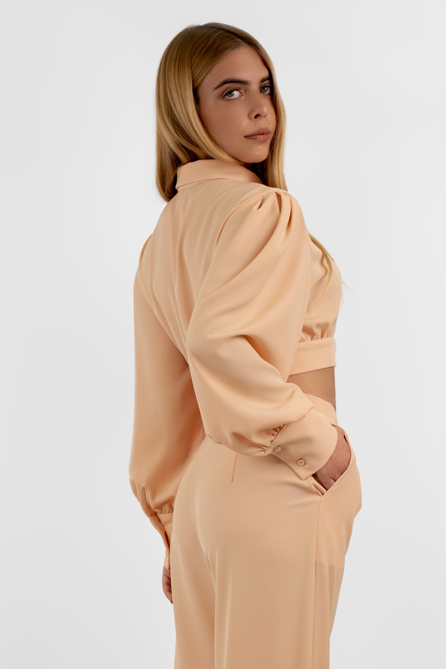 Camicia crop effetto palloncino in viscosa
